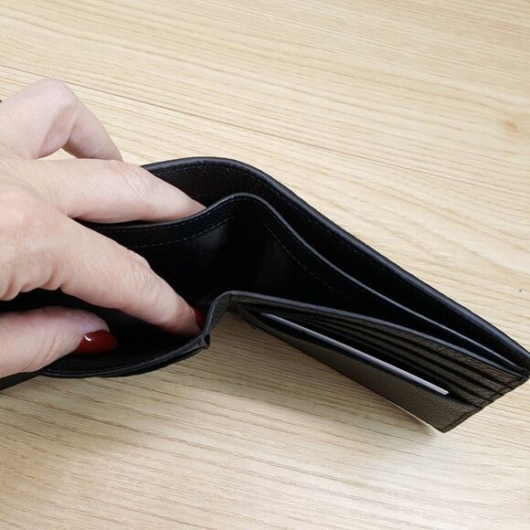 WANT LES ESSENTIELS Mens Black Pebbled Leather Bifold BENIN $175 - Picture 5 of 7